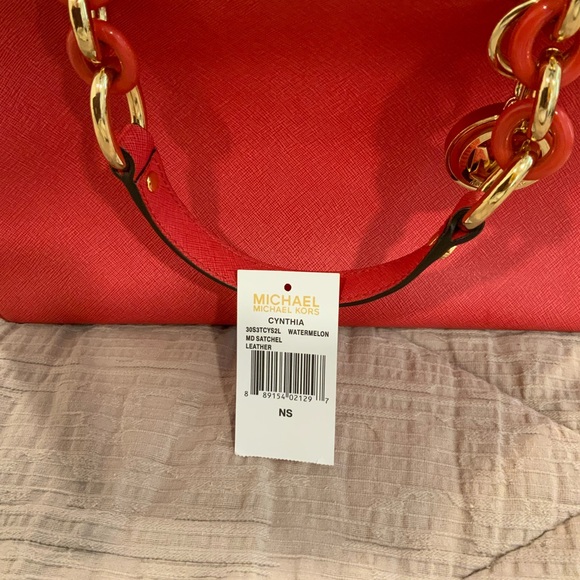 Michael Kors Medium Cynthia - Picture 11 of 12